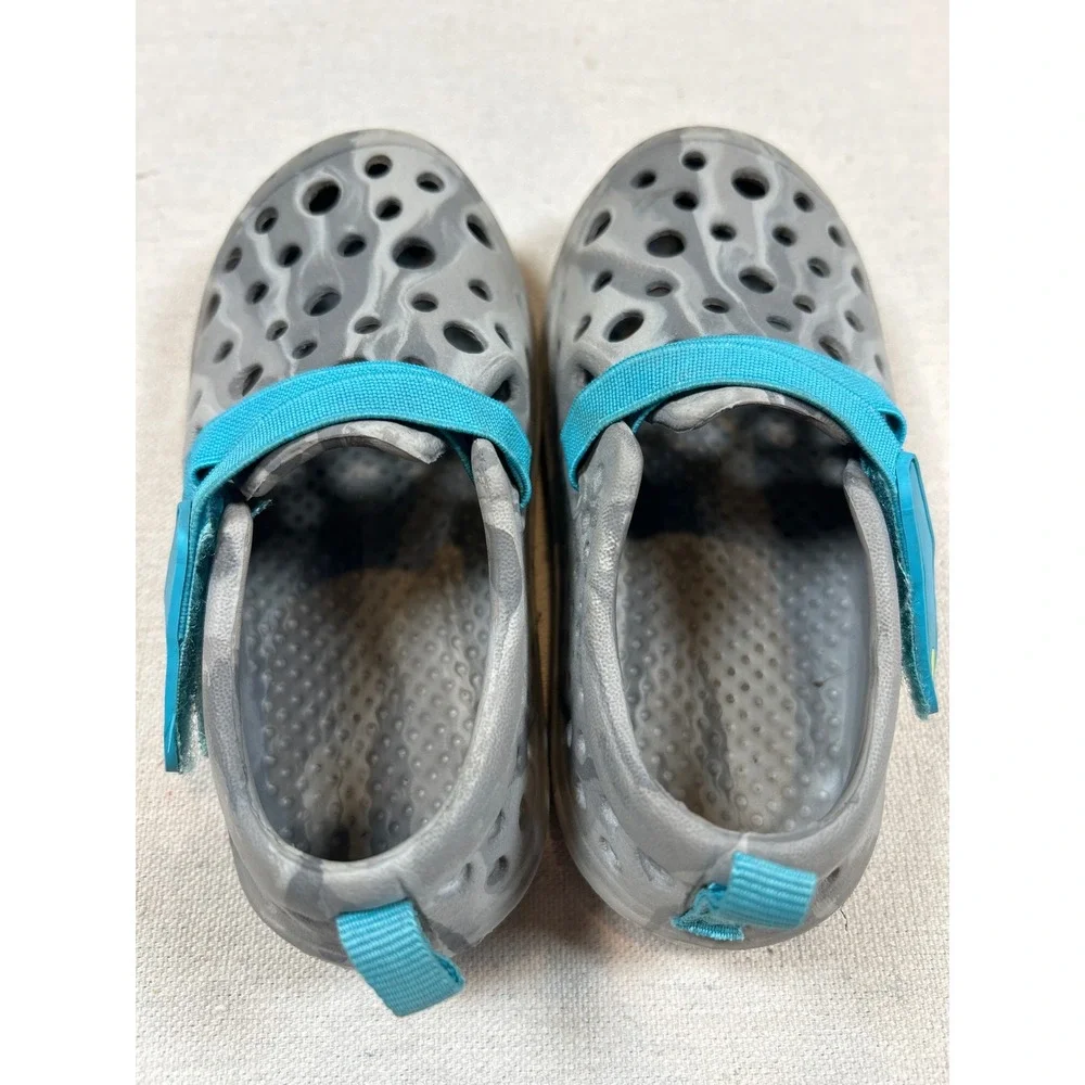 Western Chief Kids Grey Teal Marbled Perforated Water Shoes Size 9